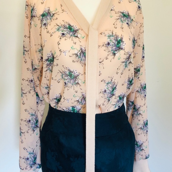 Floral Ensemble - Picture 3 of 7